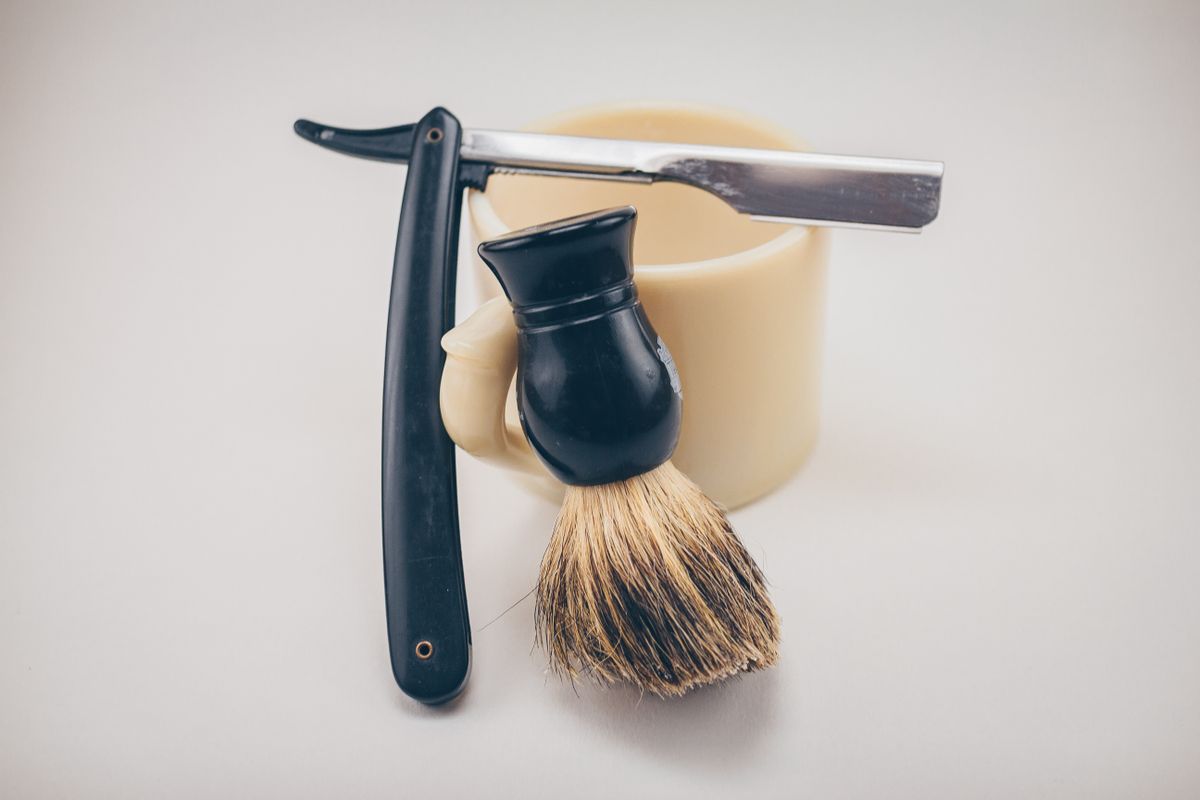 Barber tools straight razor